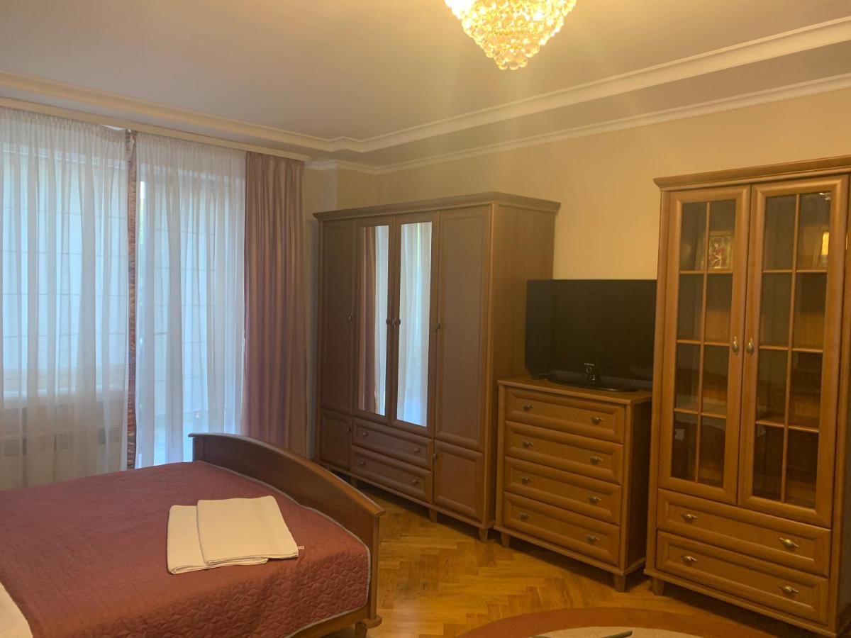 Celebrity Villa Kamjanets-Podilskyi Eksteriør billede